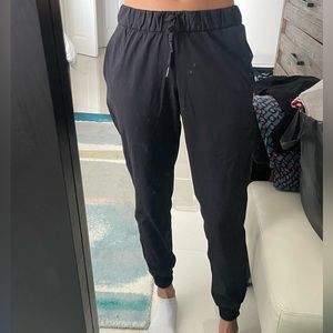 Lululemon jogger pants black size 6